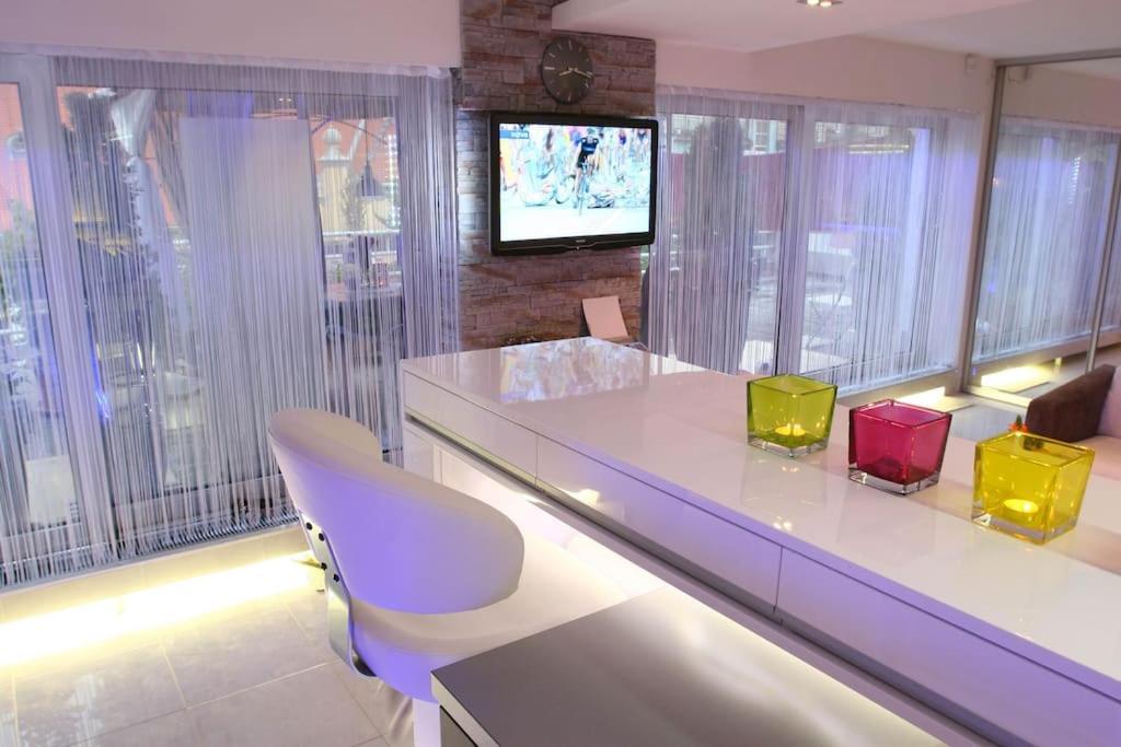 Nice Life - Luxury Apartment In The Old Town. Bratislava Exterior foto